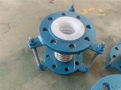 PTFE vooderdatud paisumisvuuk
